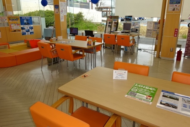 蒲郡店_商談コーナー