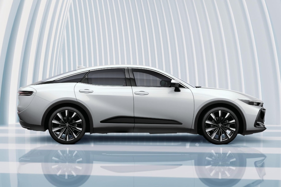 CROSSOVER RS“Advanced”(2.4Lターボハイブリッド車)