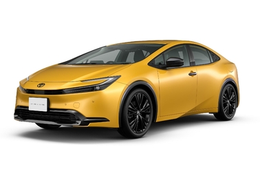 フロント　特別仕様車 G プラグインハイブリッド車 “Night Shade”（ベース車両はG プラグインハイブリッド車）