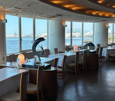 Dolphin's Cafe